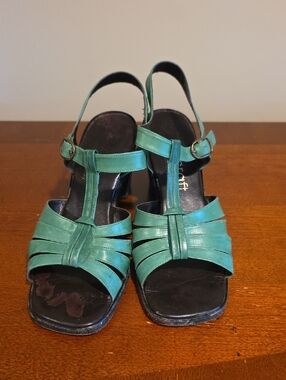 Vintage Women’s Teal Strappy T‑Bar Slingback Heels